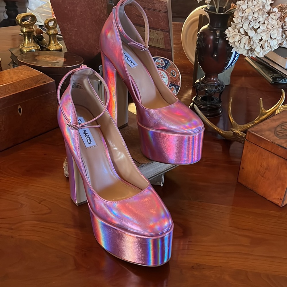 Steve Madden Skyrise platform mary janes in pink irridescent - Picture 5 of 16